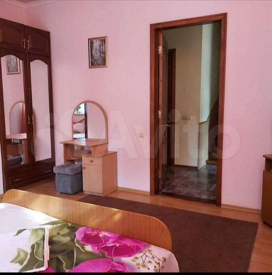 Комната 18 м² в 1-к., 1/3 эт.