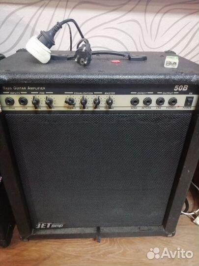 Басовый комбоусилитель 50вт