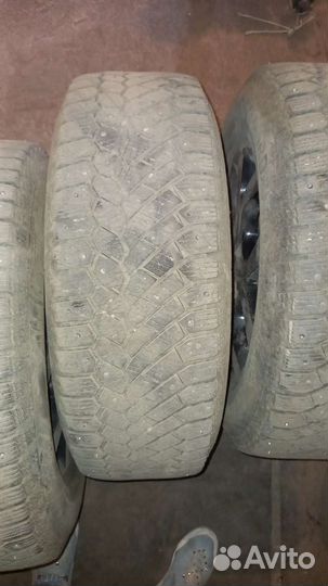 Gislaved Nord Frost 200 215/65 R16 102T