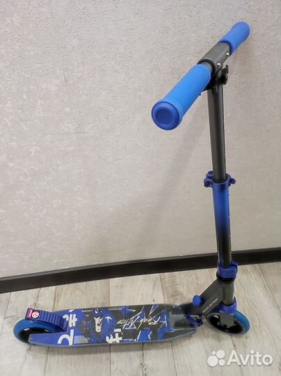 Самокат детский новый