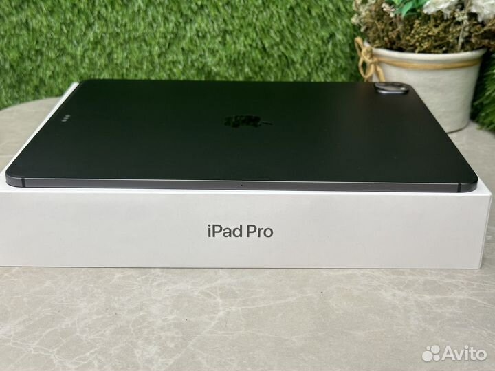 iPad Pro 12.9 128 GB WI-FI + LTE 2020