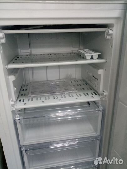 Морозильный шкаф Индезит