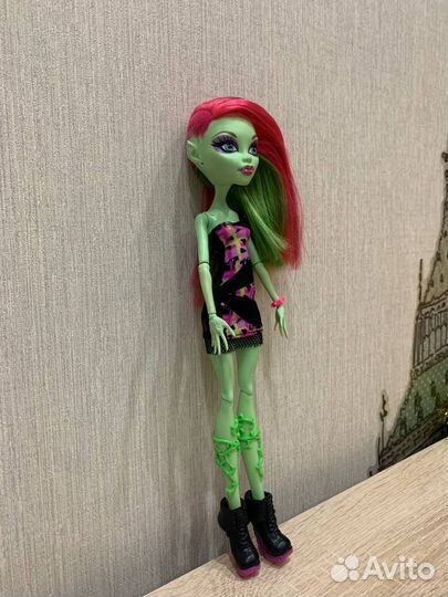 Кукла монстер хай Венера макфлайтрэп