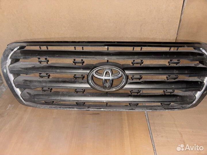 Решетка радиатора toyota lc 200