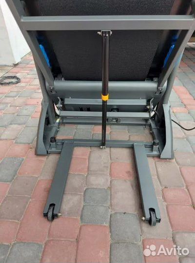 Беговая дорожка Housefit нт 9166E