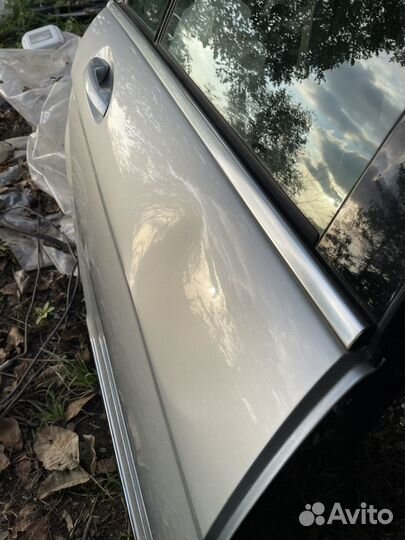 Задняя правая дверь mercedes w204