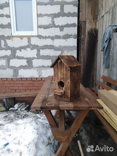 Кормушка и скворечники для птиц из дерева
