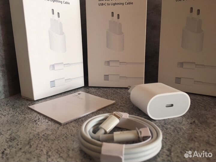 Зарядка на iPhone 20w новая / блок + кабель