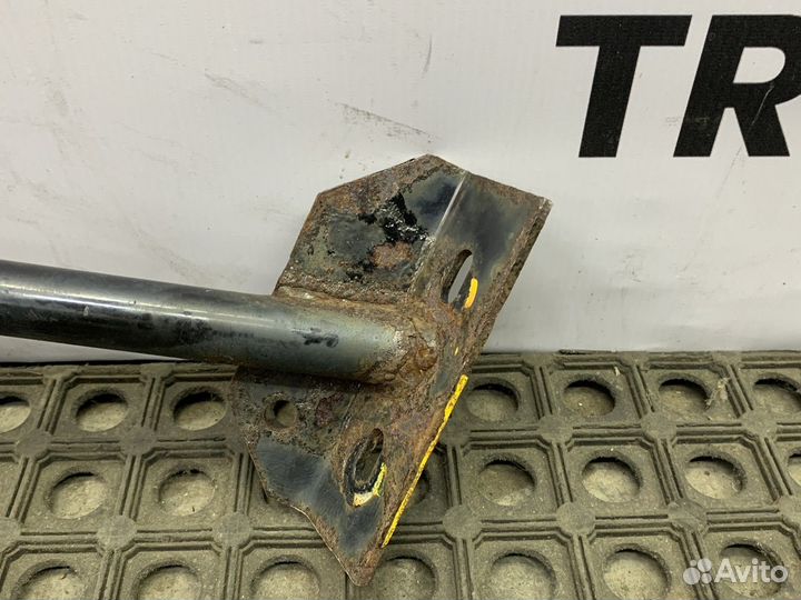 1747867 Кронштейн подножки левый