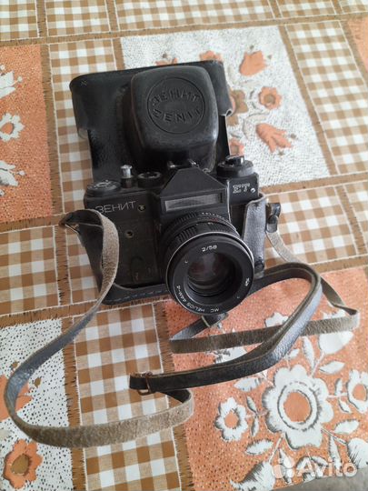 Пленочный фотоаппарат зенит