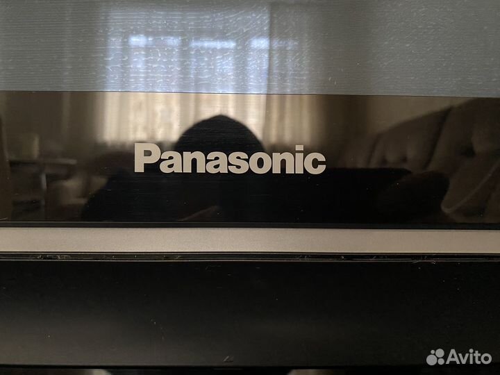 Телевизор Panasonic с подставкой