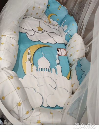 Продам кроватку+матрас овальный+комплект