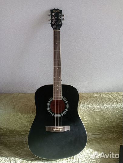 Акустическая гитара