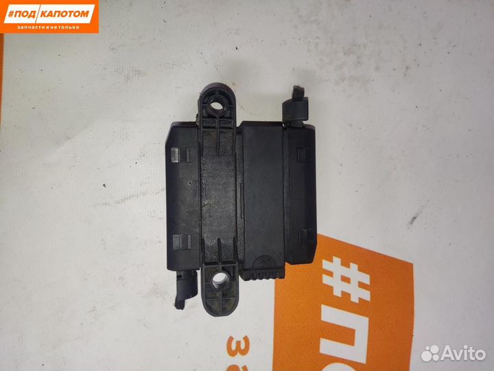 Блок управления вентилятором радиатора Opel Astra