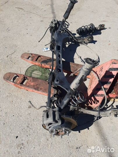 Кулак поворотный левый задний на Hyundai ix35 Kia