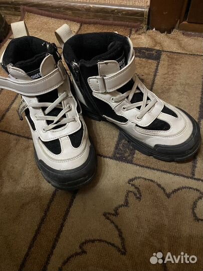 Продам ботинки подростковые