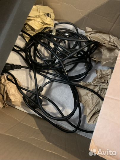 Студийные мониторы jbl