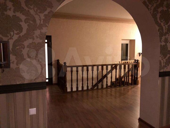 Дом 390 м² на участке 6 сот.