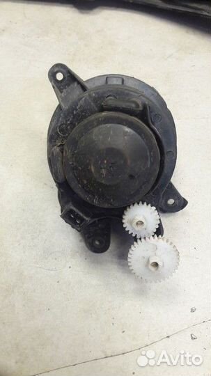 Фонарь противотуманный передний правый