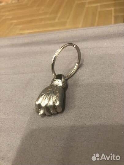 Брелок для ключей кукиш