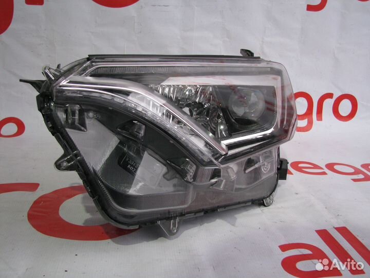 Toyota Rav 4 IV фара левая передняя 2015+