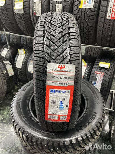 Powertrac Snowtour 205/70 R15 96T