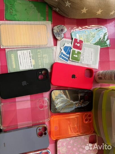 Чехол на iPhone 13