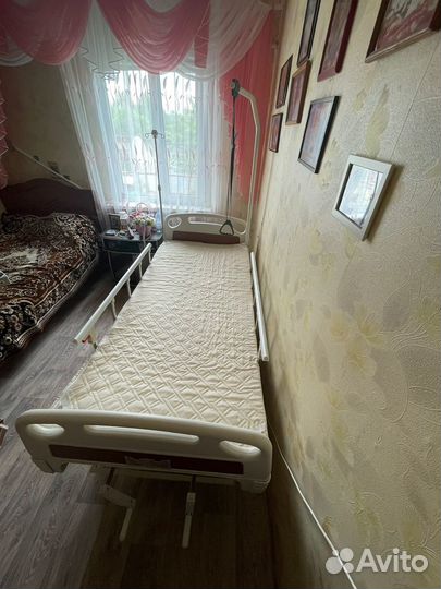 Медицинская кровать