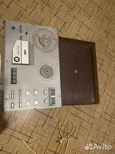 Катушечный магнитофон Elfa 201-3