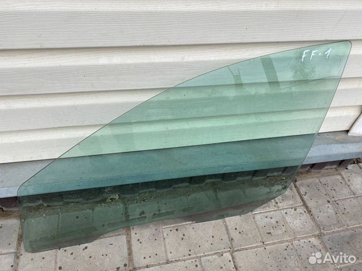 Стекло дверное переднее левое Ford Focus 1 хетчбек