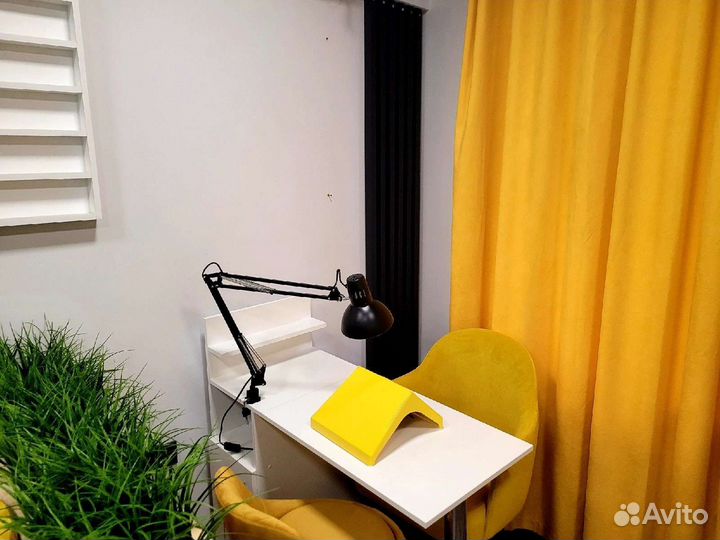 Аренда места для мастера маникюра