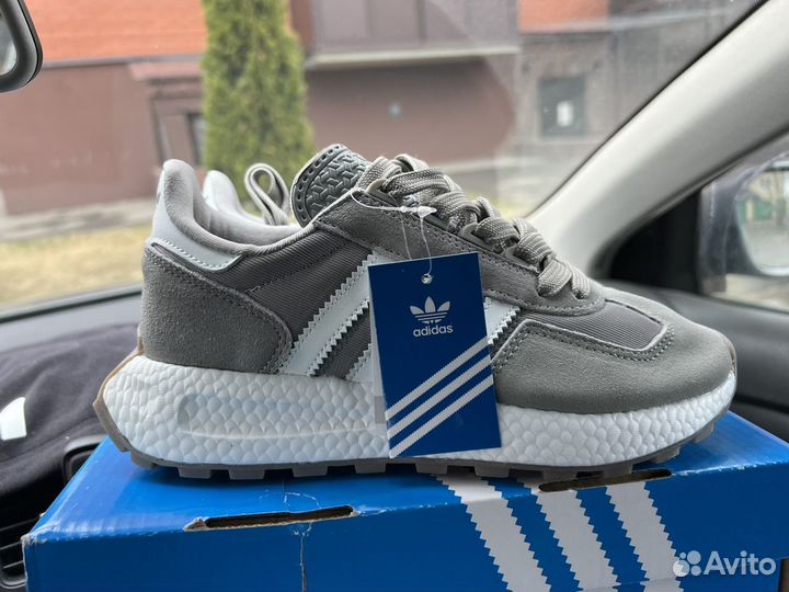 Кроссовки adidas (36-41)