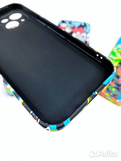 Чехол на iPhone 13 