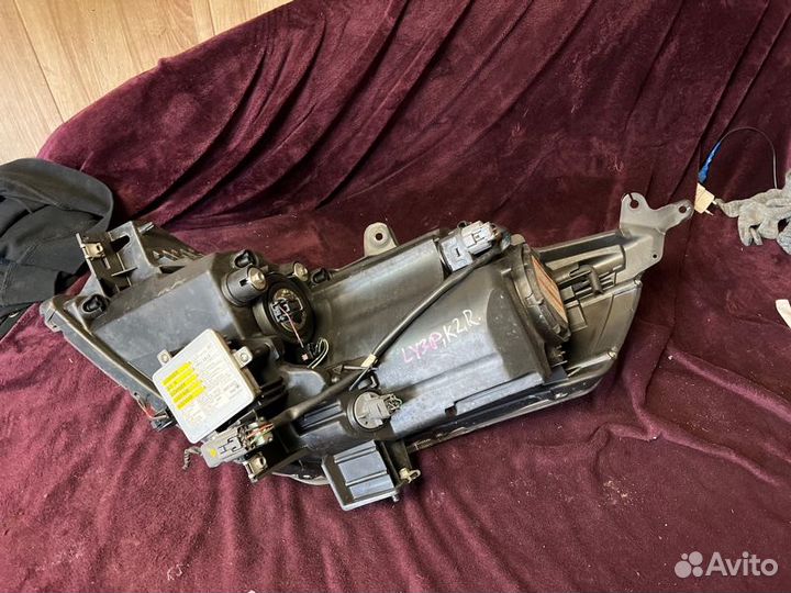 Фара передняя правая Mazda Mpv LY35