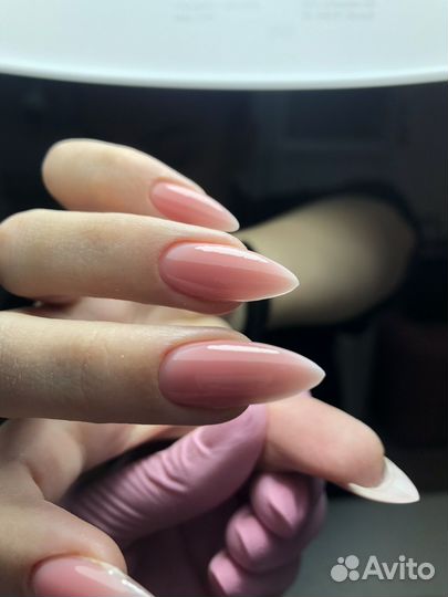 Мастер маникюра и педикюра