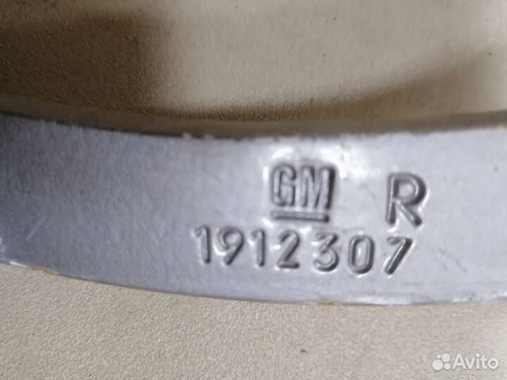 Петля багажника Opel Vectra A 1988-1995