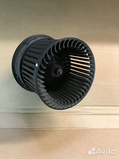 Моторчик печки Peugeot 308