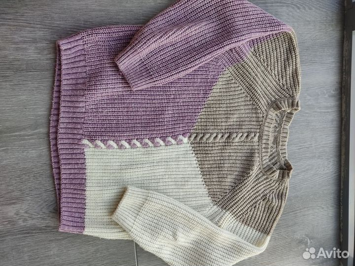 Свитер женский