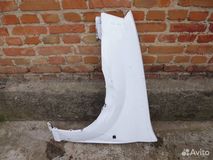 Рено Логан Лада Ларгус крыло переднее левое с 2005