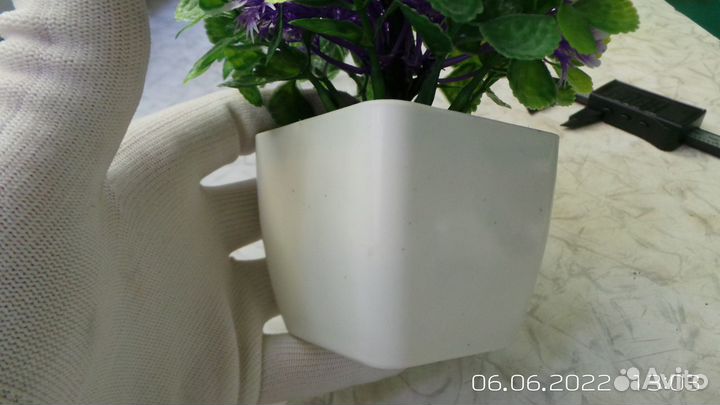 Цветочек пластиковый горшочек высота 17 см