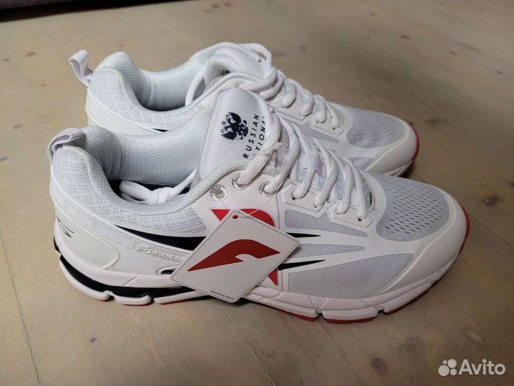 Беговые кроссовки forward