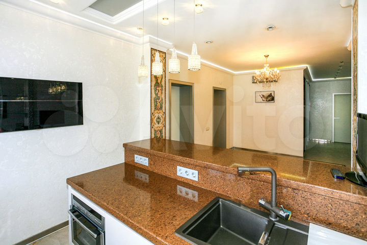 3-к. квартира, 123,8 м², 3/6 эт.