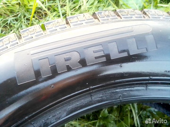 Pirelli Winter Ice Zero 235/55 R19