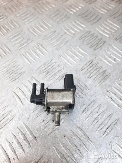 Клапан воздушный Ford Focus 1.8 2009