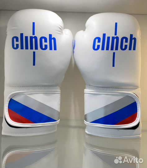 Боксерские перчатки Clinch Olimp