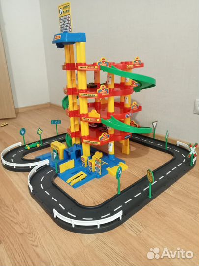 Парковка для машинок полесье