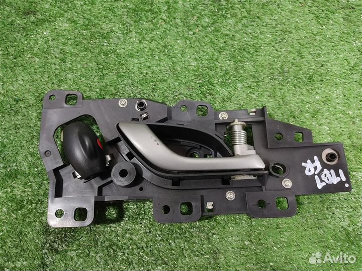 Ручка двери внутренняя правая Honda Civic 5D (FN)