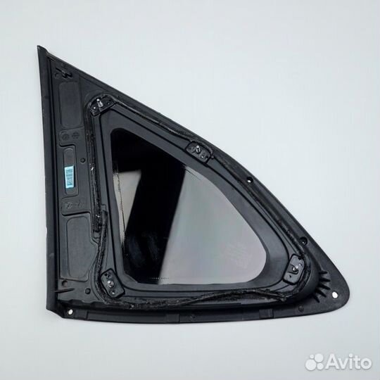 Стекло кузовное правое Hyundai Tucson (2015-2021)