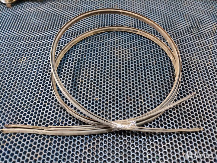 Молдинг крыши toyota platz