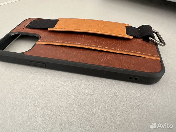 Чехол на iPhone 12